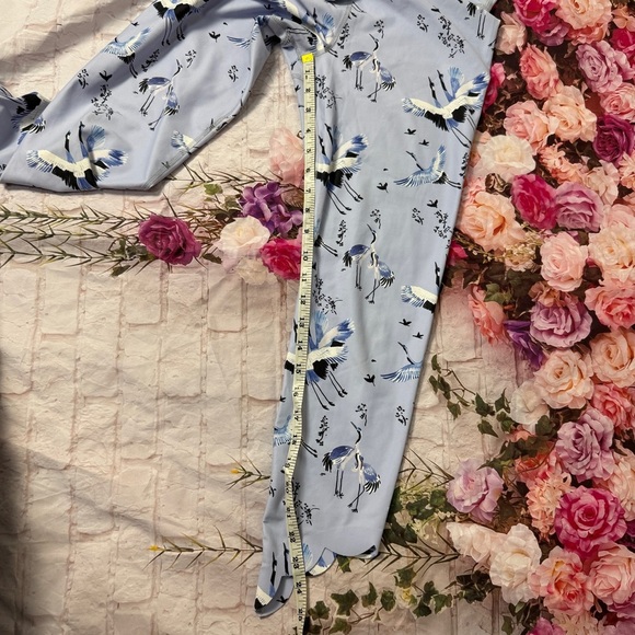 Carbon 38 Floral Crane Print Leggings size M - Picture 8 of 9